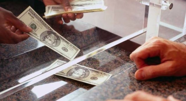 Доллар незначительно подорожал в обменниках Астаны, Алматы и Шымкента