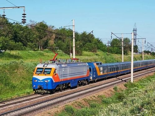 Какие поезда возобновят курсирование с 10 июня в Казахстане