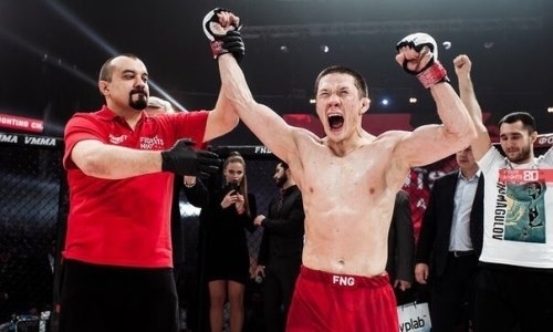 Казахстанец Жумагулов победил американца в главном бою Fight Nights Global 86 в Алматы