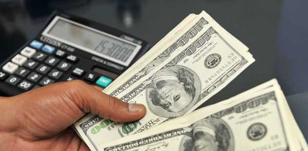 Курс доллара продолжает снижаться в обменниках Нур-Султана, Алматы и Шымкента