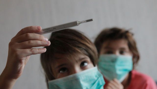 Около 30 школьников заболели коронавирусом в СКО и Павлодарской области