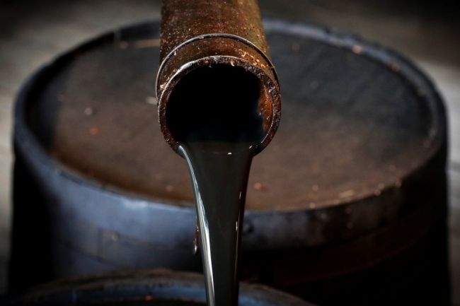 Цены на нефть упали на 2% из-за опасений по поводу распространения коронавируса за пределами Китая