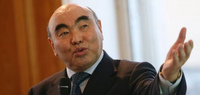 Аскар Акаев прилетит в Бишкек – СМИ