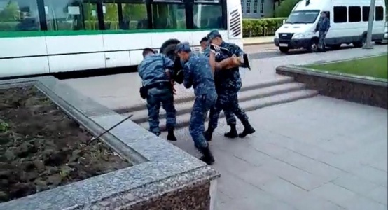 A number of people detained in area of Baiterek monument in Nur-Sultan