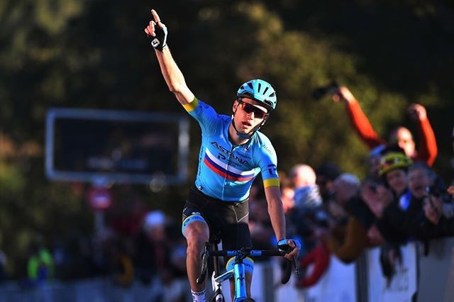 Казахстанский велогонщик победил на втором этапе многодневки «Тур Прованса» во Франции
