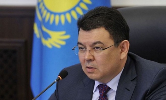 Бозумбаев доложил президенту о ситуации на рынке топлива