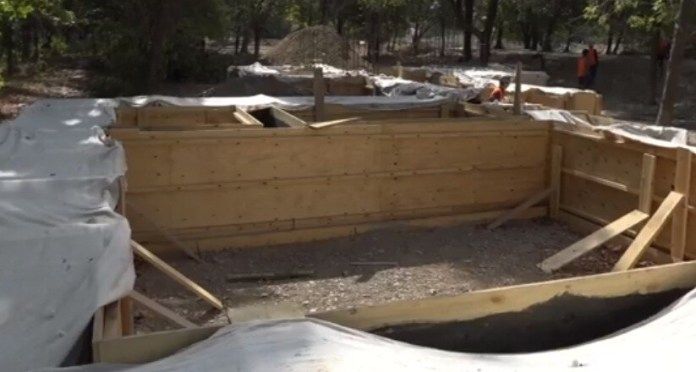 Новые павильоны строят в шымкентском зоопарке
