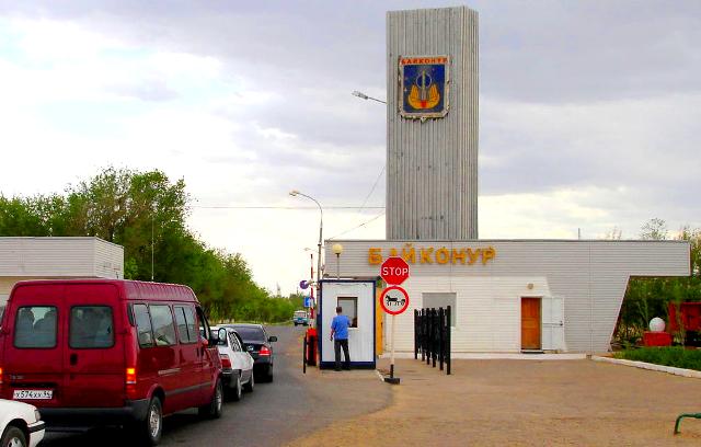 Казахстанца подозревают в умышленном наезде на российского полицейского на КПП Байконура