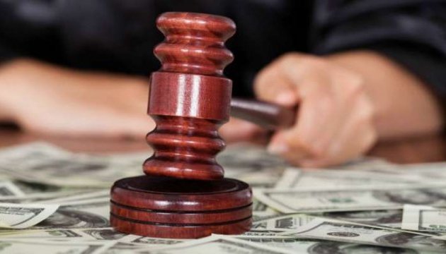 Судья подозревается в получении взятки в $3 тыс. за положительное решение по гражданскому делу в Алматы