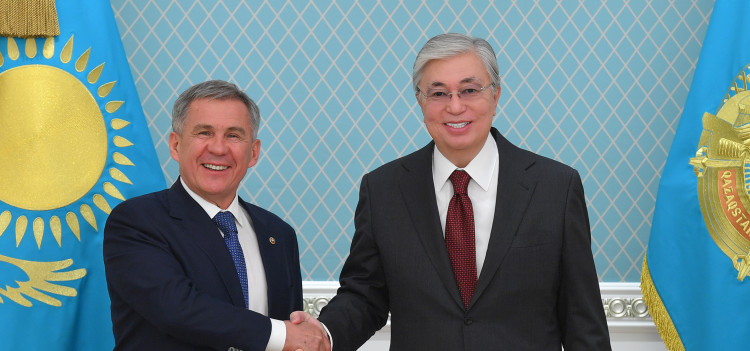 Токаев встретился с прибывшим в Казахстан президентом Татарстана Миннихановым