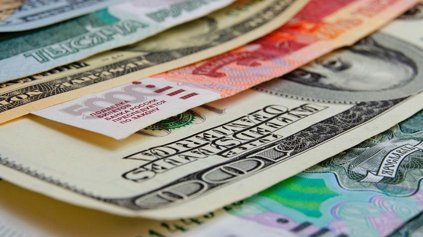 Официальные рыночные курсы валют на 25 сентября установил Нацбанк Казахстана