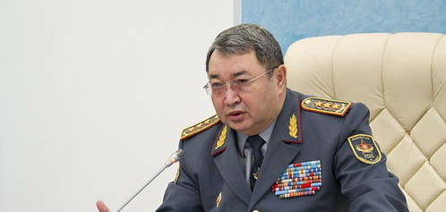 Токаев уволил экс-министра обороны Жасузакова из системы ВС из-за взрывов в Арысе