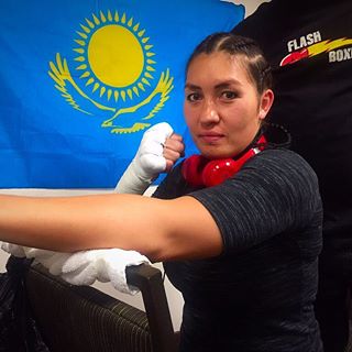 Казахстанка Аида Сатыбалдинова завоевала первый чемпионский пояс в профессиональном боксе