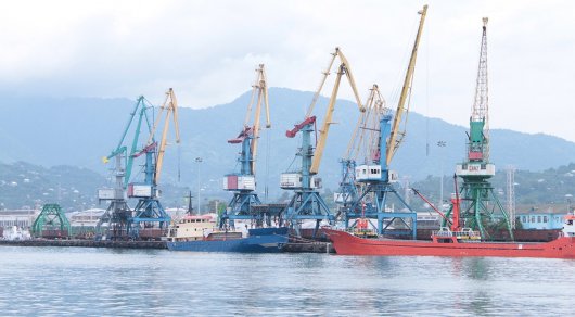 Двое из восьми работников Батумского морского порта прекратили голодовку