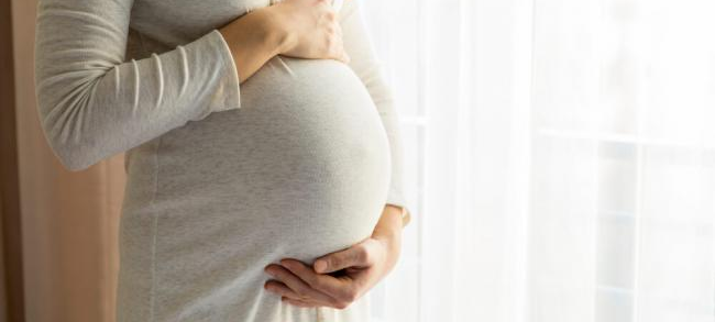 Токаев поручил восстановить оказание плановой медпомощи беременным и хроническим больным