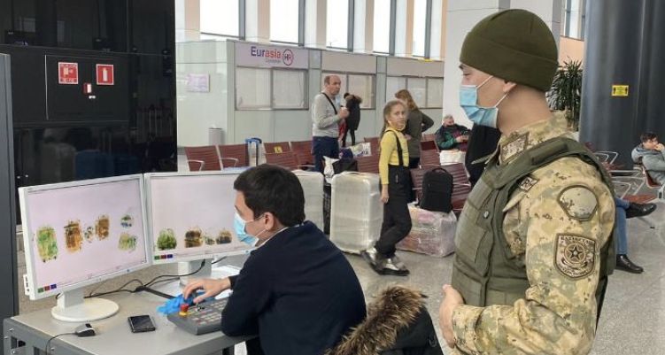 Предполагаемых участников погромов в Алматы задержали в аэропорту Нур-Султана 