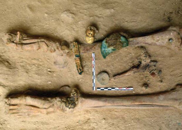 Гробница девушки в царском одеянии возрастом 1500 лет найдена в Мангистау
