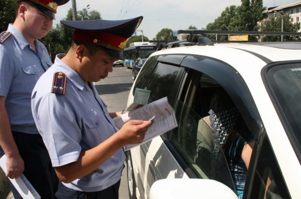 Дорожные полицейские Казахстана смогут проверять автостраховку в онлайн-режиме