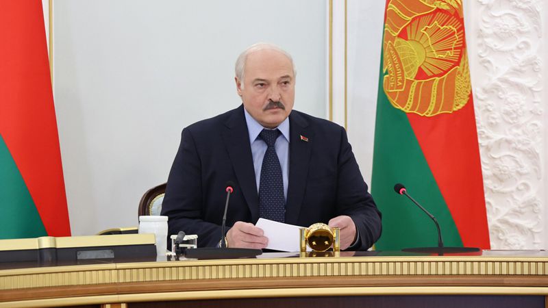 Лукашенко заявил о договоренности с Пригожиным об остановке движения ЧВК