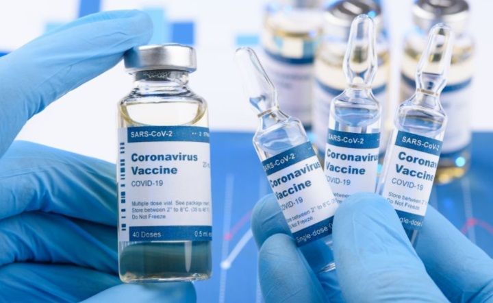 Иммунизацию казахстанцев старше 65 лет пообещали после поставок 93 тыс. доз вакцины от КВИ
