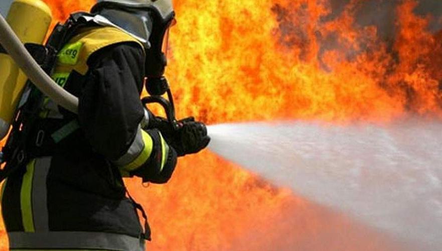 В Шымкенте потушен крупный пожар