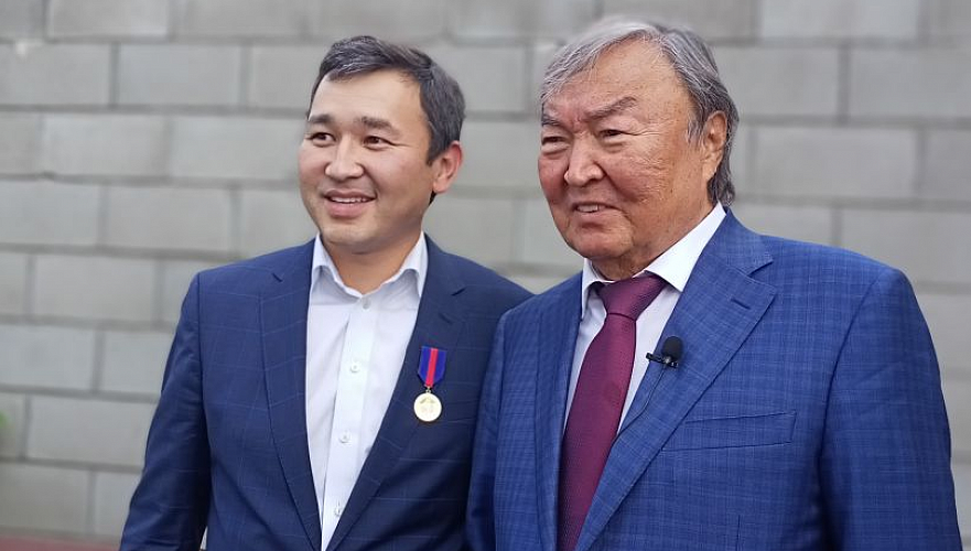 Соучредитель КазТАГ Асет Матаев награжден медалью движения «Невада-Семей»