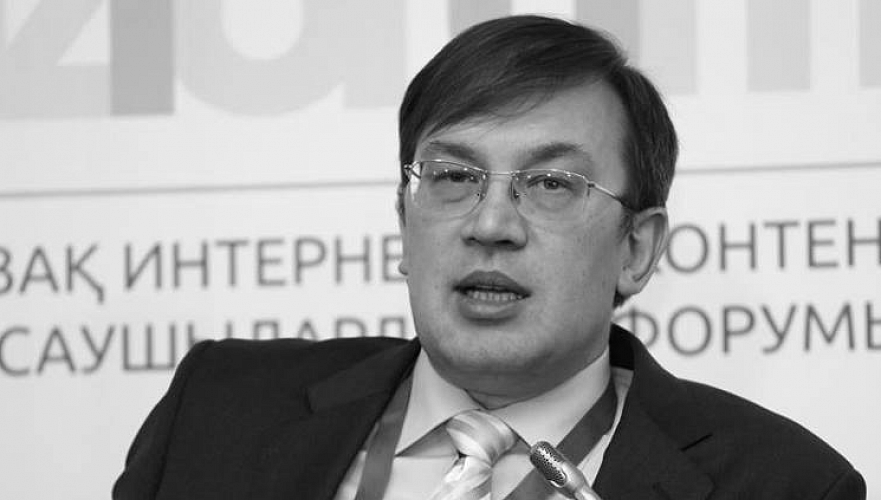 Умер известный казахстанский журналист Михаил Дорофеев