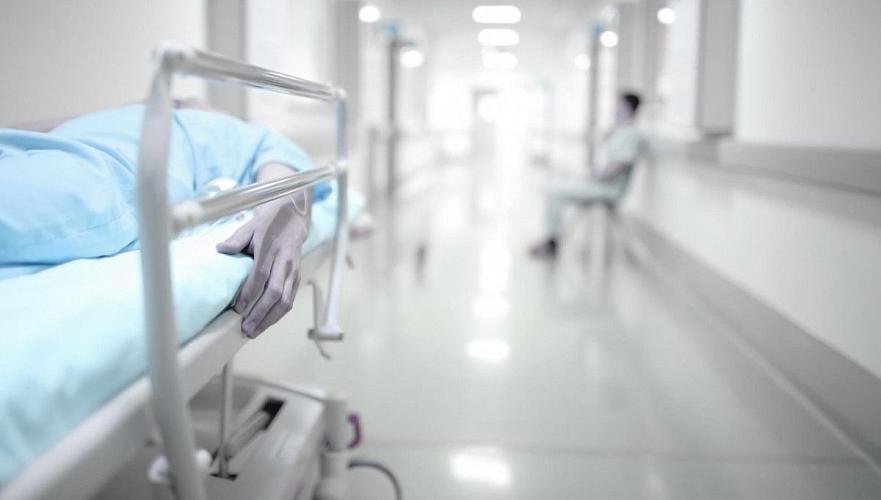 Мужчина погиб в результате падения с козырька больницы в Таразе