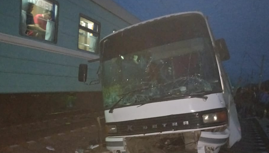 Дело о столкновении поезда с автобусом в Шамалгане расследуют по двум статьям УК РК