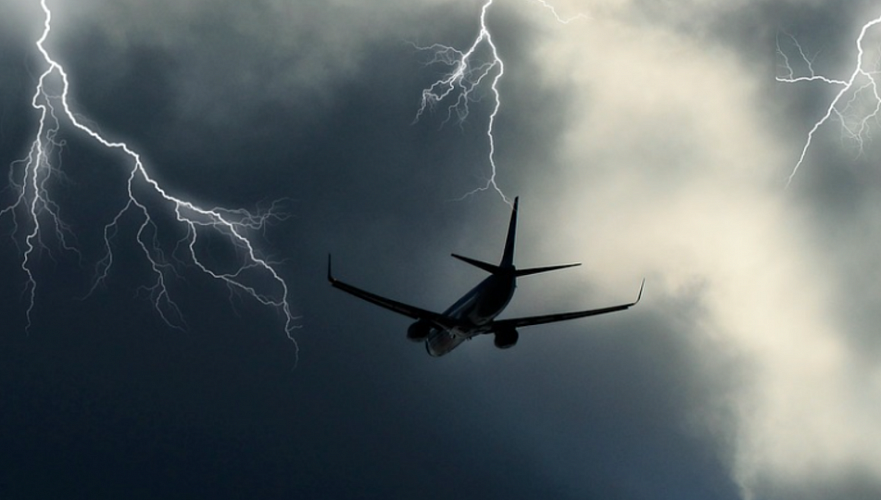 Рейс Алматы – Нур-Султан задержали более чем на семь часов после попадания молнии в самолет