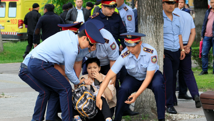 «Вам не нравится, как работает МВД?» – полиция вызвала требующих реформ на допрос в Алматы
