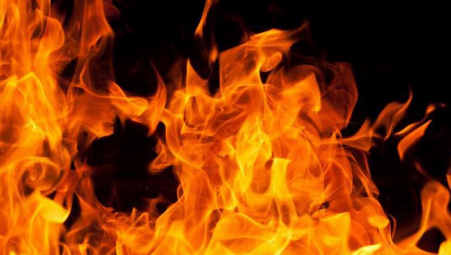 Мужчина пострадал от пожара в жилом доме в Карагандинской области