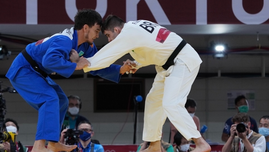 Казахстанец Ислам Бозбаев победил бразильского дзюдоиста на Олимпиаде в Токио