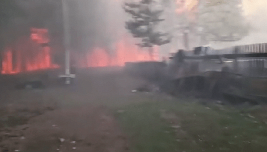 Токаев взял на контроль ситуацию с помощью пострадавшим при пожаре в ВКО (видео)