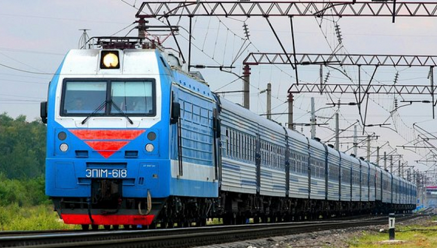 Расписание движения пассажирских поездов изменится в Казахстане с 22 мая