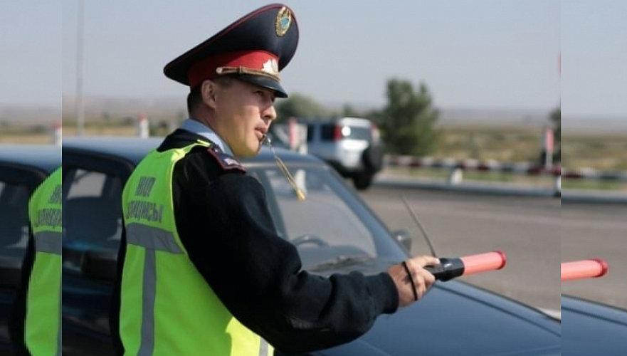 Не останавливать без оснований авто с иностранными номерами пообещала полиция Алматы