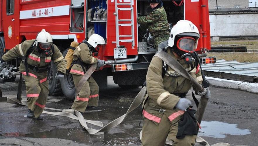 Пожар произошел на рынке в Алматы