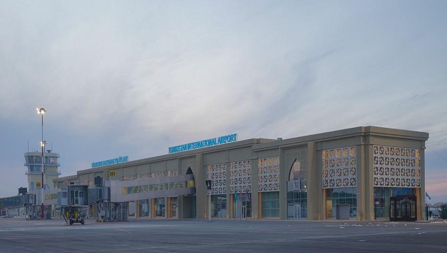 Первый регулярный рейс принял аэропорт Туркестана