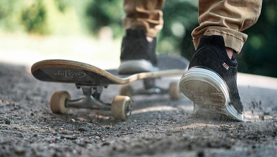 За наезд на ребенка осудили скейтбордиста в Актау 