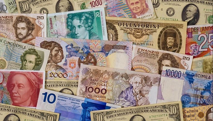 Официальные рыночные курсы валют на 16-18 ноября установил Нацбанк Казахстана