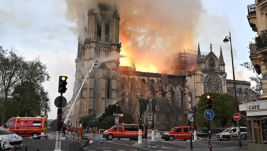 Токаев выразил сочувствие французам в связи с пожаром в Соборе Парижской Богоматери