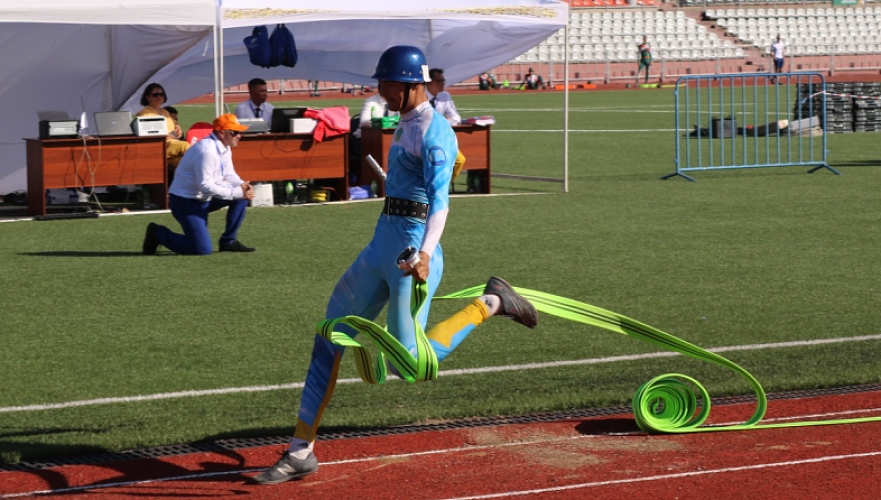 Казахстанцы стали чемпионами мира в боевом развертывании по пожарно-спасательному спорту