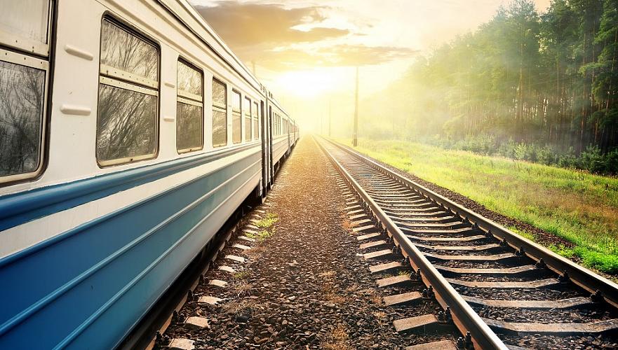 Начало движения поездов на Алаколь в Восточном Казахстане перенесли на неделю