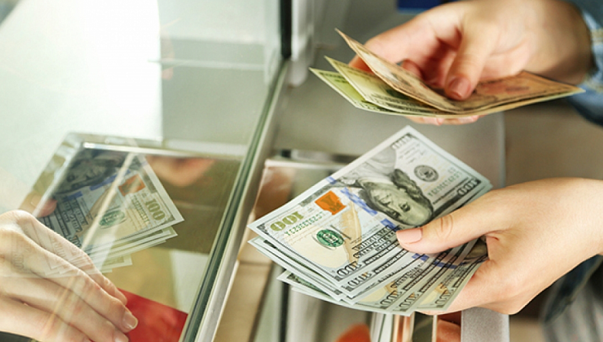 Доллар незначительно подешевел в обменниках Нур-Султана, Алматы и Шымкента