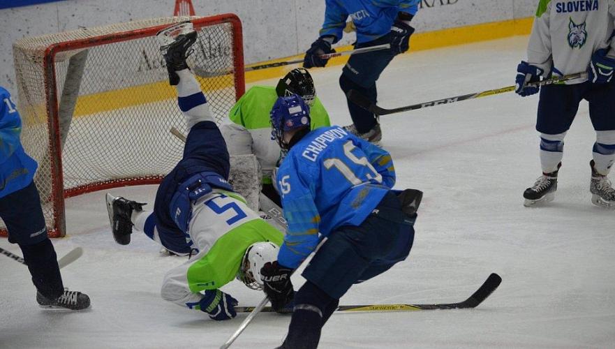Қазақстанның хоккейден жасөспірімдер командасы ӘЧ дайындық аясында Словенияны жеңді  