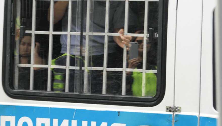 15 фургонов за Т92 млн для перевозки задержанных хочет купить полиция Костанайской области
