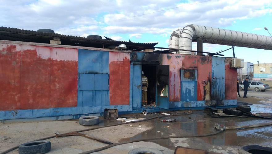 Мужчина пострадал в результате пожара в переоборудованном под шиномонтаж контейнере в Актау