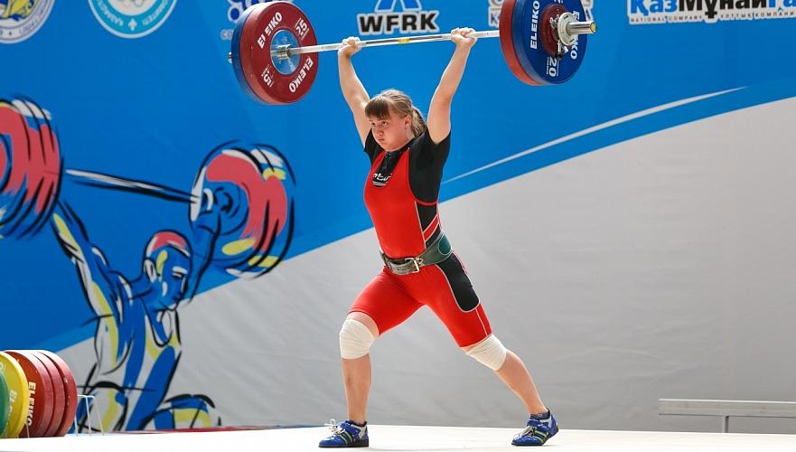 Екатерина Быкова заняла первое место на турнире по тяжелой атлетике в Беларуси