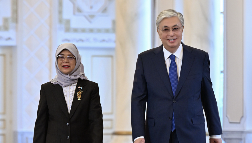 Токаев провел переговоры с президентом Сингапура в Астане