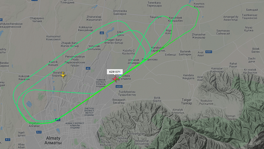 Вылетевший в 13.05 в индийский Дели самолет «Эйр Астаны» час кружит над Алматы